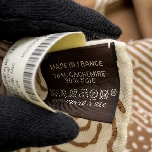 HERMES Giant Square 140 Clair de Lune Size 140 Cashmere70% /Silk30% Camel/Bl... - Picture 3 of 4